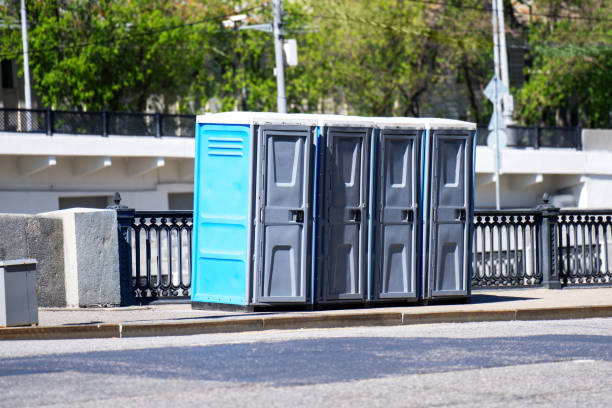 Porta potty delivery and setup in Graceville, FL